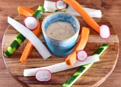 スティック野菜と梅ディップ